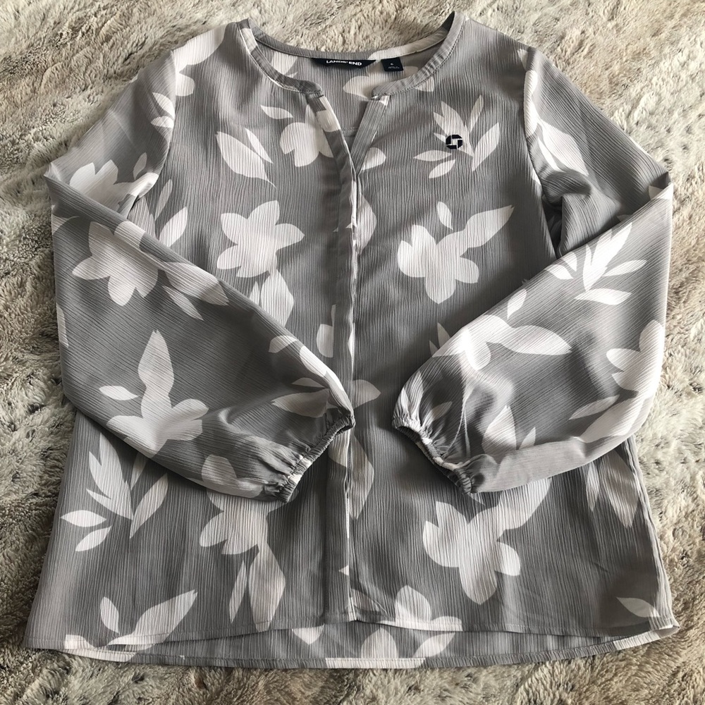 Very cute Chase blouse.